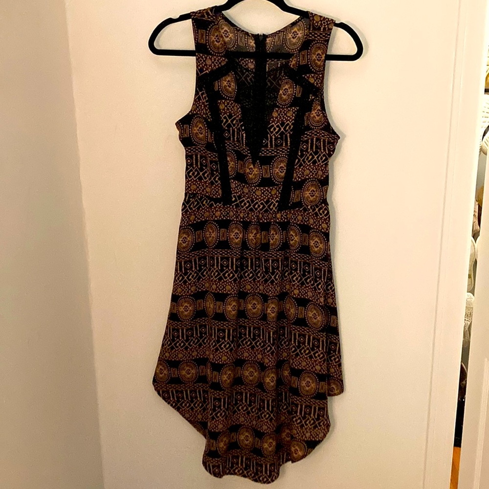 Geometric sleeveless dress